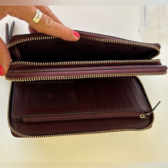 EUC Kate Spade Large Wallet Cherrywood pebble leather zip around wallet - Picture 7 of 8
